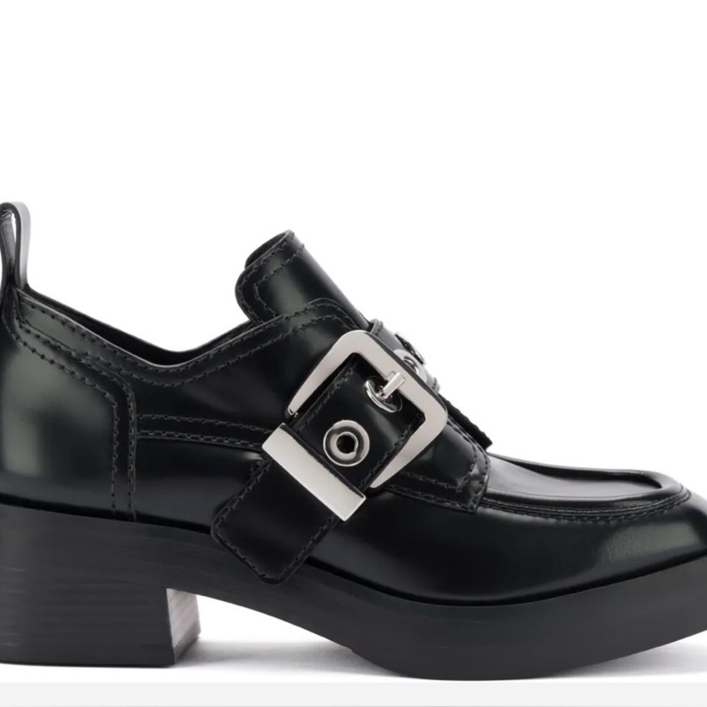 Larroude size 7 Stweart Oxford black